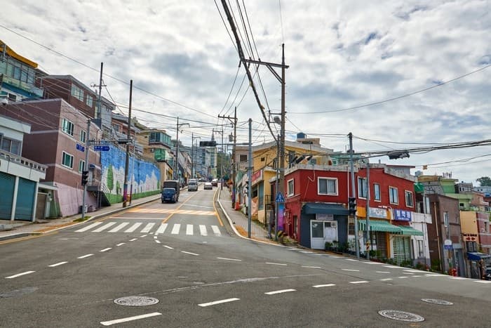 Jeonpo Samgeori (전포 삼거리)