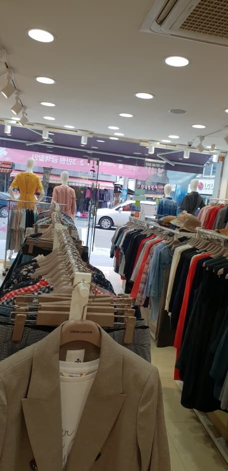 Olivia Lauren - Yeosu Branch [Tax Refund Shop] (올리비아로렌(여수))