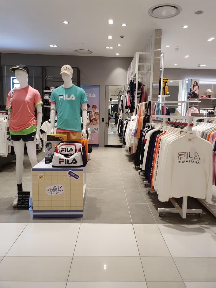 Fila - Lotte Department Store Pyeongchon Branch [Tax Refund Shop] (휠라 롯데백화점평촌점)