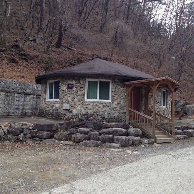 Micheongol Recreational Forest (국립 미천골자연휴양림)