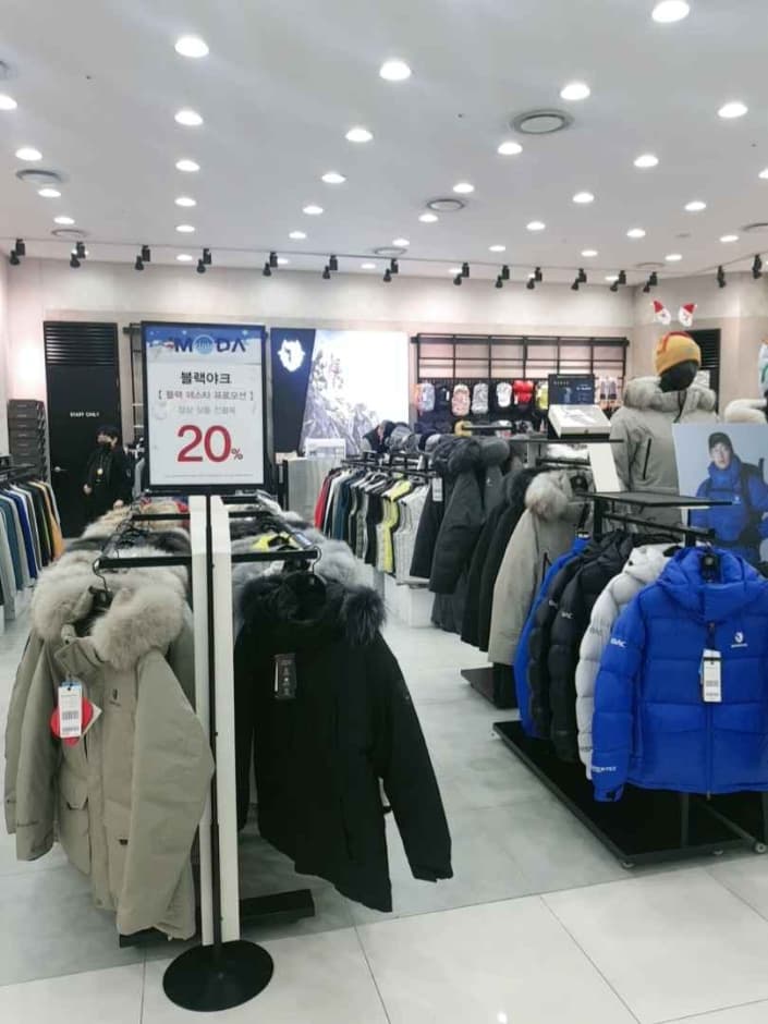 Black Yak - MODA Outlet Incheon Branch [Tax Refund Shop]  (블랙야크 모다아울렛 인천점)