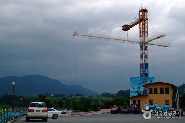 Cheongpung Land (청풍랜드)