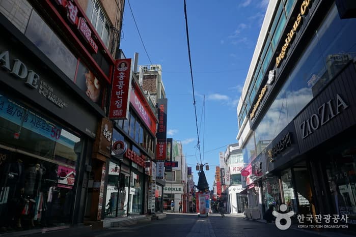 Chuncheon Myeongdong Street (춘천명동거리)