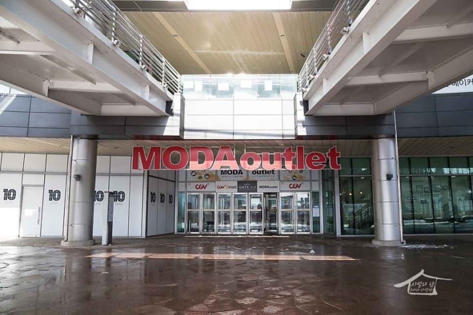 Châtelaine - MODA Outlet Cheonan Asan Branch [Tax Refund Shop] (샤트렌 천안아산 모다아울렛)