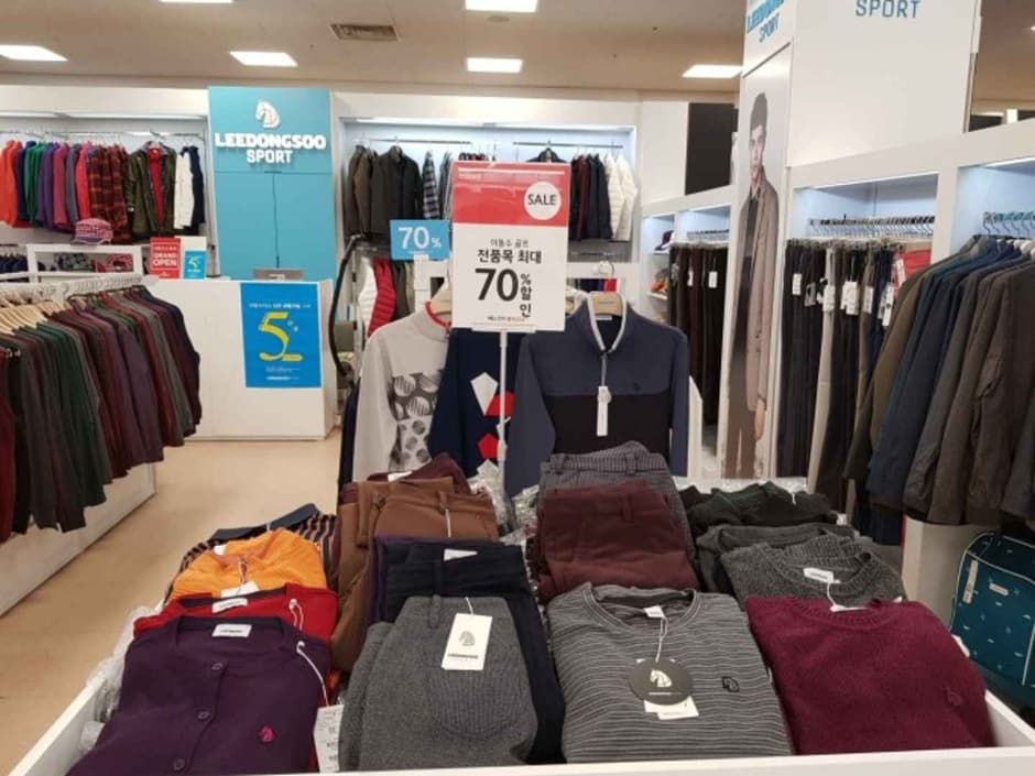 Lee Dong Soo Sport [Tax Refund Shop] (이동수스포츠)