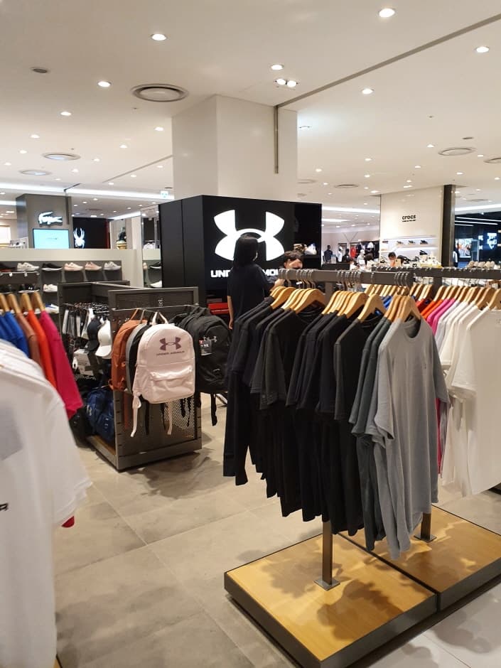 Under Armour - Lotte Department Store Pyeongchon Branch [Tax Refund Shop] (언더아머 롯데백화점평촌점)