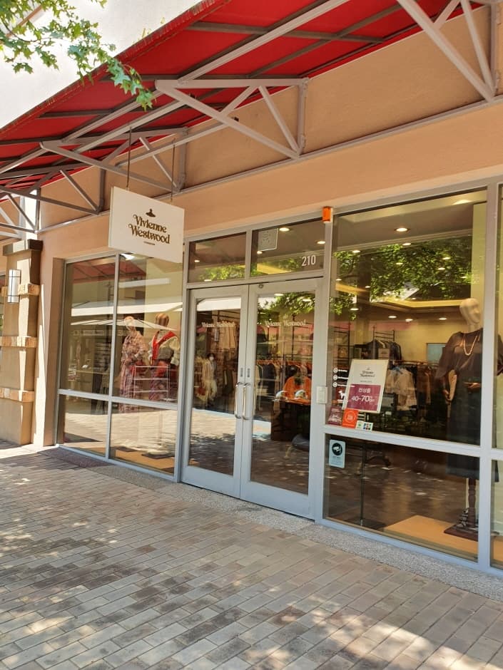 Vivien - Shinsegae Yeoju Branch [Tax Refund Shop] (비비안 신세계여주)