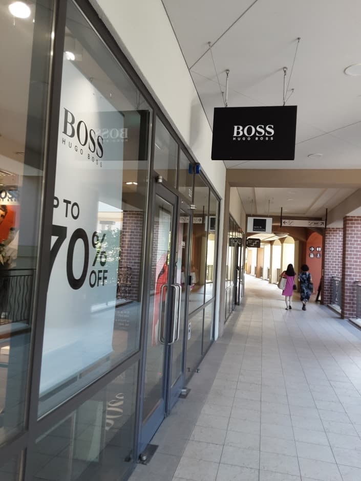 Hugo Boss - Paju Premium Outlets Branch [Tax Refund Shop] (휴고보스 신세계아울렛 파주점)