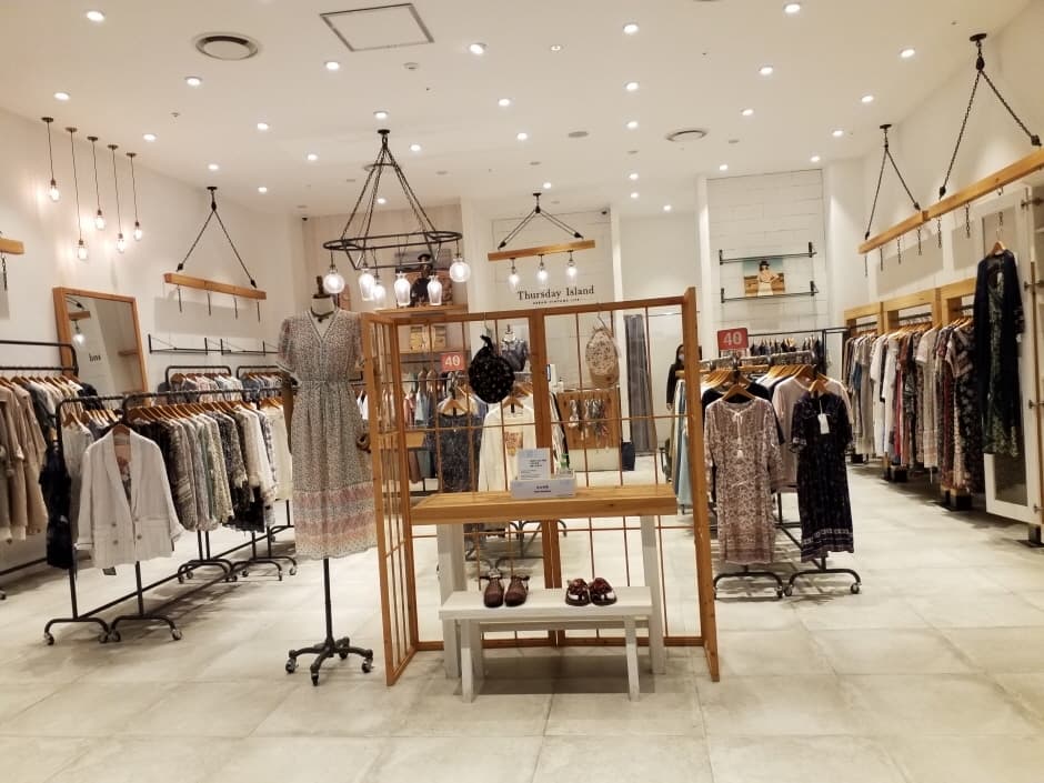 Thursday Island [Tax Refund Shop] (써스데이 아일랜드)