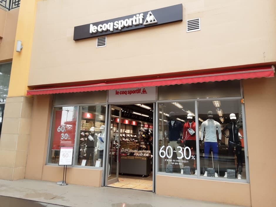 Le Coq Sportif - Lotte Gimhae Branch [Tax Refund Shop] (르꼬끄스포르티브 롯데김해)