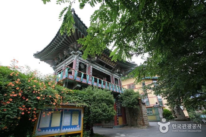 Hyewonjeongsa Temple (혜원정사)