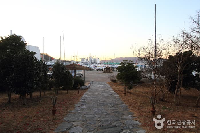 Kumho Tongyeong Marina Resort (금호통영마리나리조트)