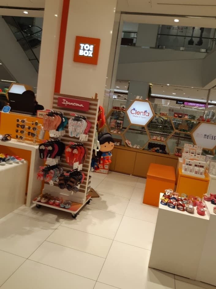 Toebox [Tax Refund Shop] (토박스)