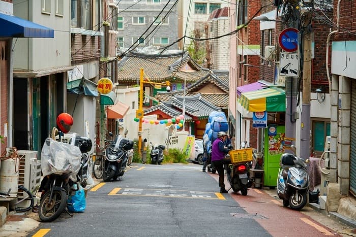 Alleys of Changsin-dong (창신동골목길)