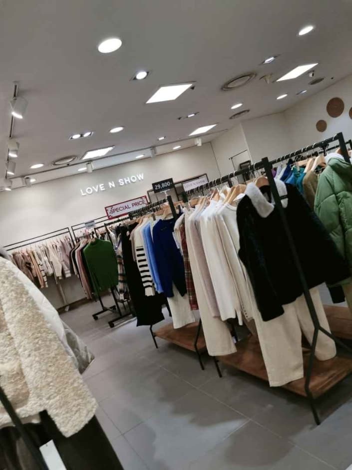 Love N Show - Newcore Pyeongchon Branch [Tax Refund Shop] (러브앤쇼 뉴코아 평촌)
