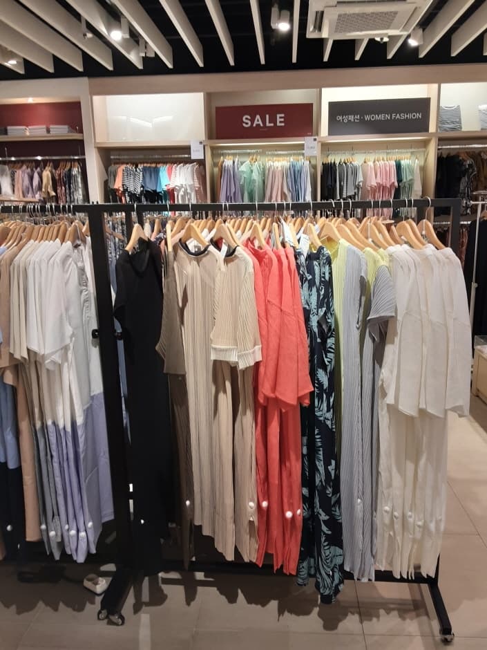 SI Jayeonjuui - Shinsegae Paju Branch [Tax Refund Shop] (SI 자연주의 신세계파주)