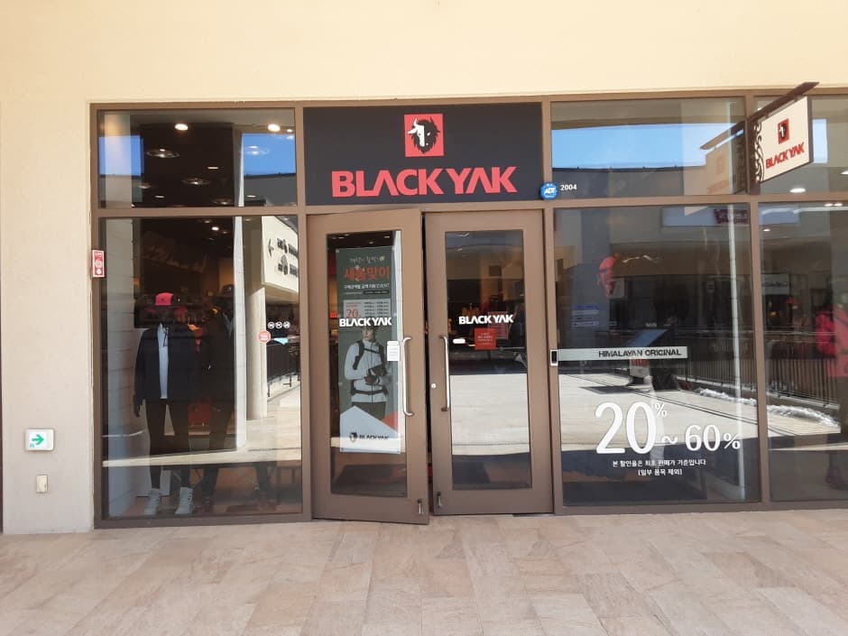 Black Yak - Lotte Buyeo Branch [Tax Refund Shop] (블랙야크 롯데부여)