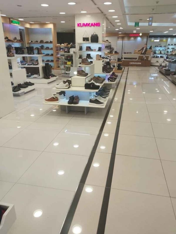 Kumkang [Tax Refund Shop] (금강)