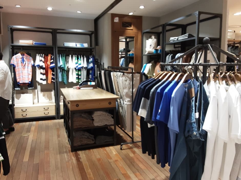 Beanpole - AK Bundang Branch [Tax Refund Shop] (빈폴 AK 분당)