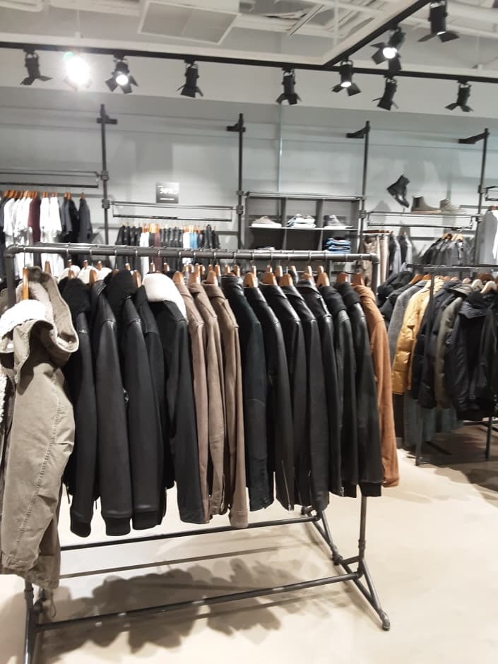 Allsaints - Shinsegae Paju Branch [Tax Refund Shop] (올세인츠 신세계 파주점)