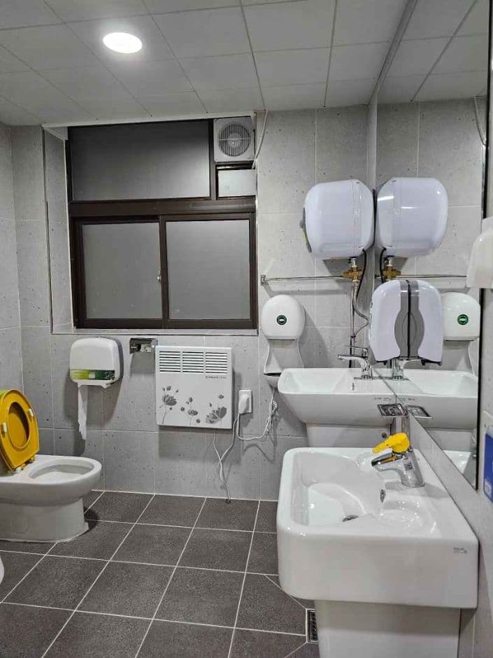 Busan Modern & Contemporary History Museum - Main Building  (부산근현대역사관 본관)