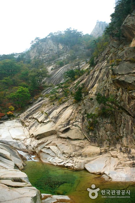 Biseondae Rock (비선대)