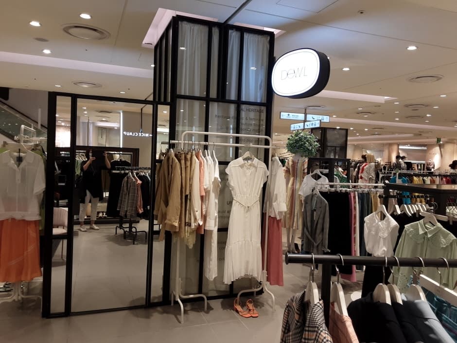 Dewl - Lotte Department Store Changwon Branch [Tax Refund Shop] (DEWL롯데창원)