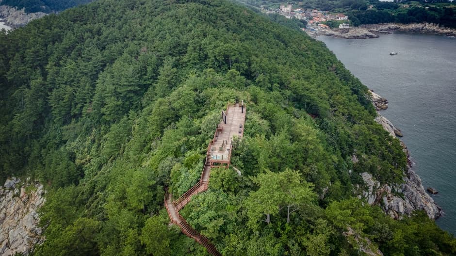 Woojebong Observatory (거제 우제봉전망대)