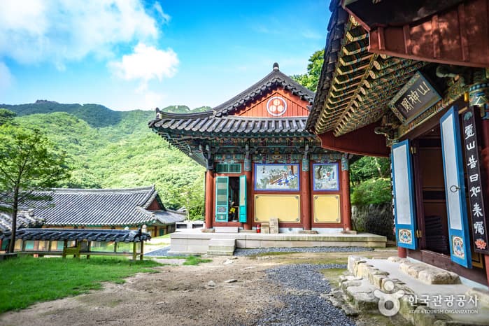 Gyeongsan Seonbonsa Temple (선본사(경산))