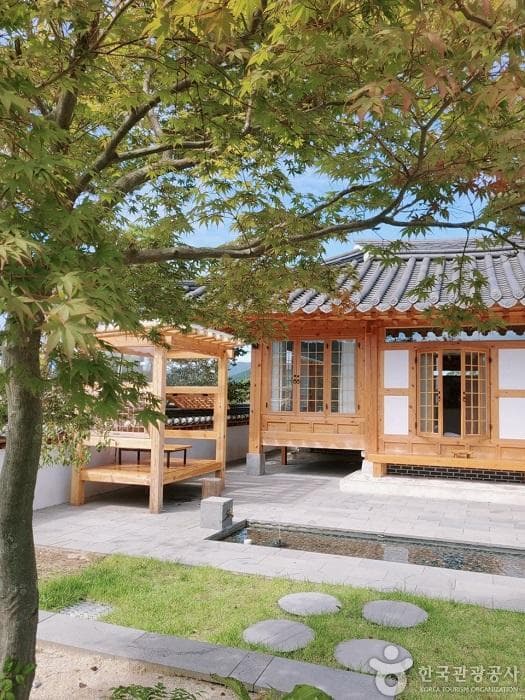 Stay Hwangryong[Korea Quality] / 스테이황룡 [한국관광 품질인증]