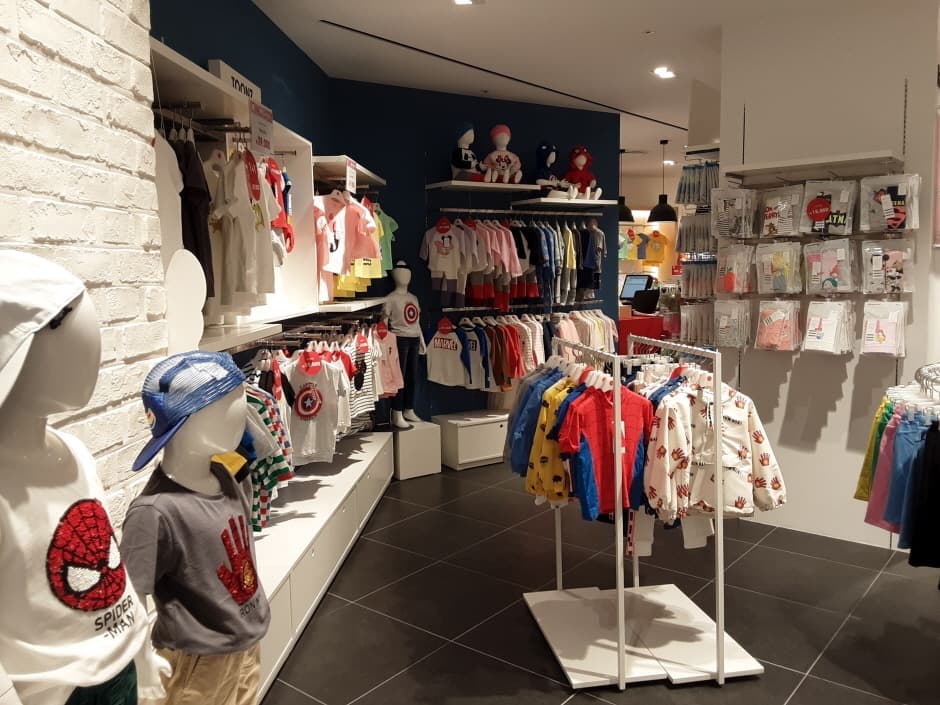 Laughing Child - Hyundai Garden5 Branch [Tax Refund Shop] (래핑차일드 현대가든파이브)