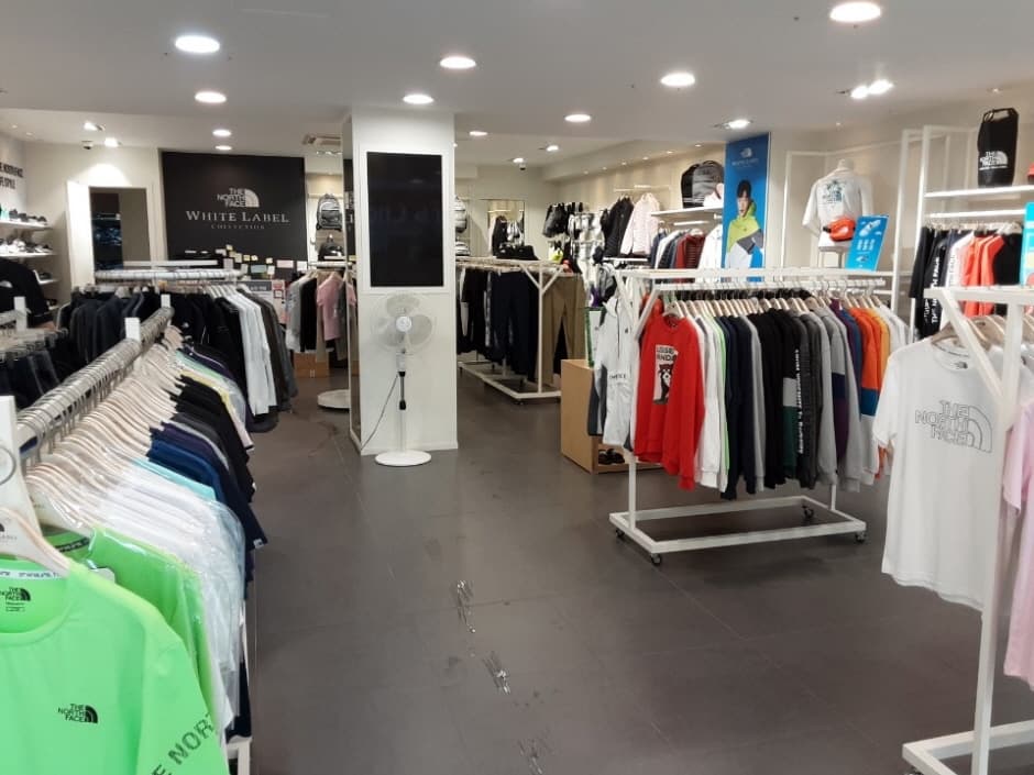 The North Face White Label - Gangneung Branch [Tax Refund Shop] (노스페이스화이트라벨 강릉점)