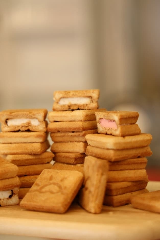Gangneung Sand Cookies (강릉샌드)