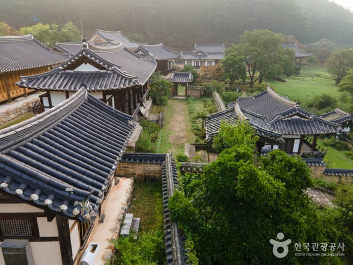 Andong Gunja Village (안동 군자마을)