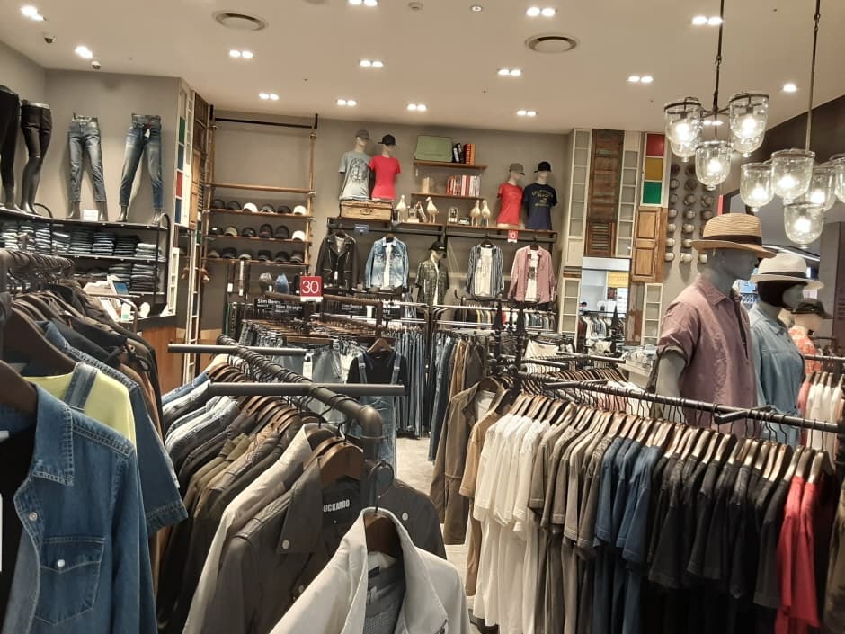 Buckaroo - Hyundai Songdo Branch [Tax Refund Shop] (버커루 현대송도)
