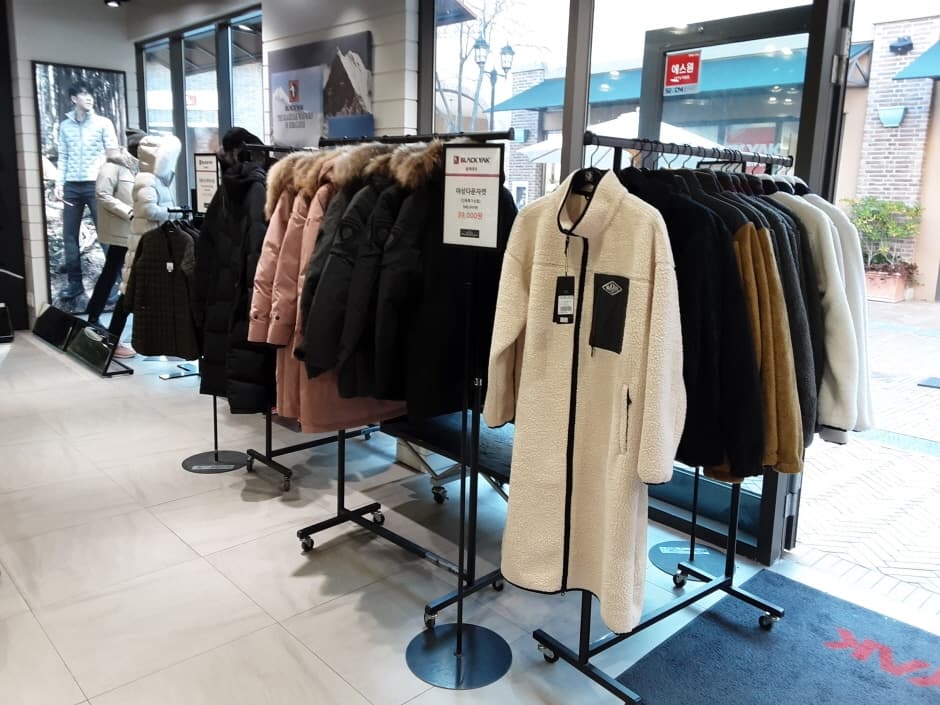 Black Yak - Shinsegae Busan Branch [Tax Refund Shop] (블랙야크 신세계부산)