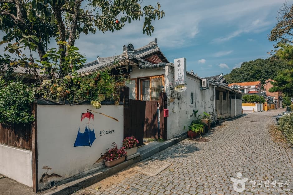 Hanokstory (한옥이야기)