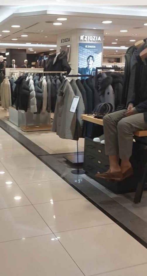 R Ziozia [Tax Refund Shop] (R.지오지아)