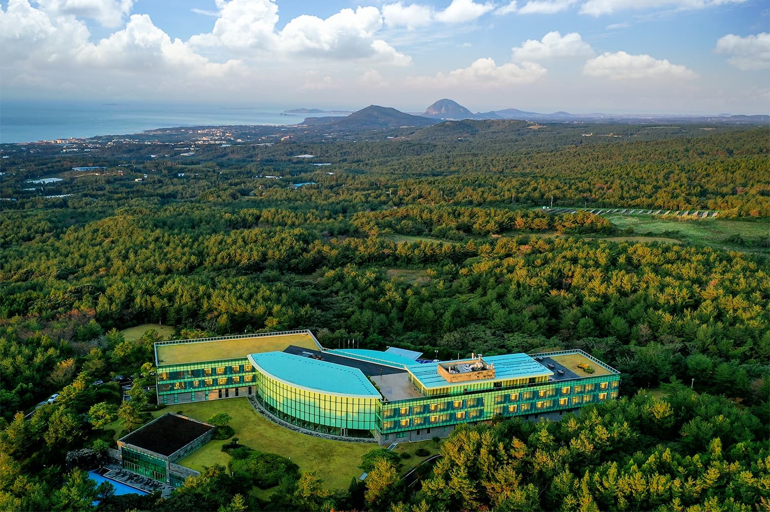 We Hotel (위(WE) 호텔)