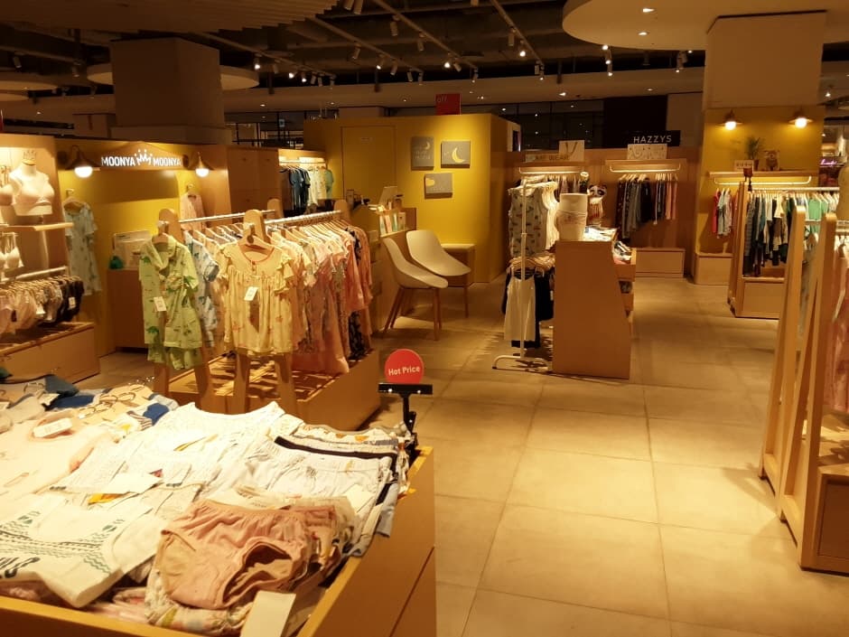 Moonya Moonya - Hyundai Garden5 Branch [Tax Refund Shop] (무냐무냐 현대가든파이브)