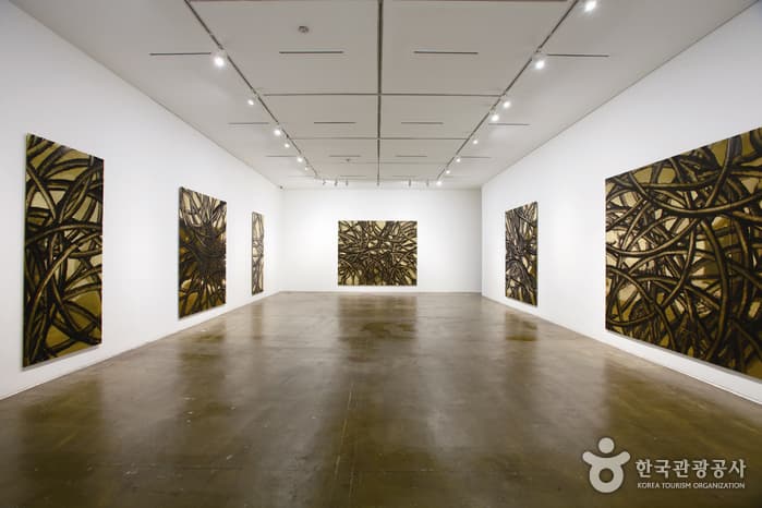 Kukje Gallery (국제갤러리)