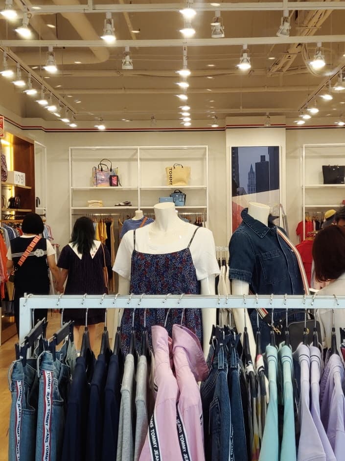 The Handsome Tommy Hilfiger - Lotte Giheung Branch [Tax Refund Shop] (한섬 타미힐피거 롯데기흥)