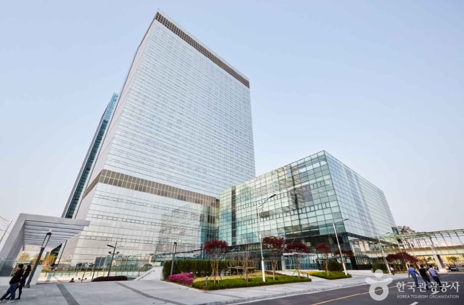 Samsung Innovation Museum (삼성 이노베이션 뮤지엄)