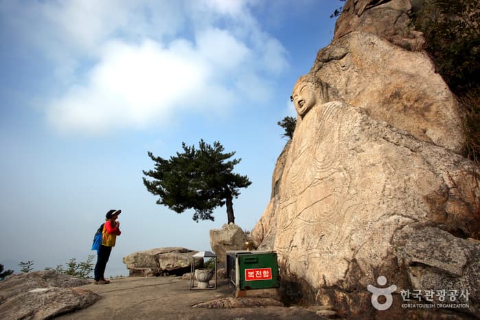 Gyeongju Namsan Mountain (경주 남산)
