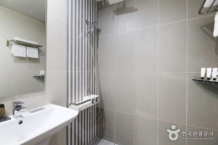 Duzon Hotel A (더존호텔A)