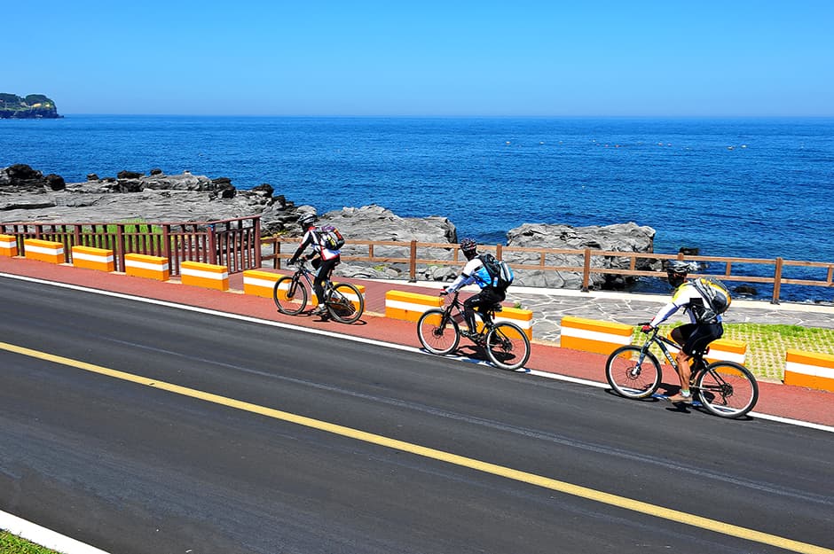 Hagwi Aewol Coastal Road (하귀애월해안도로)