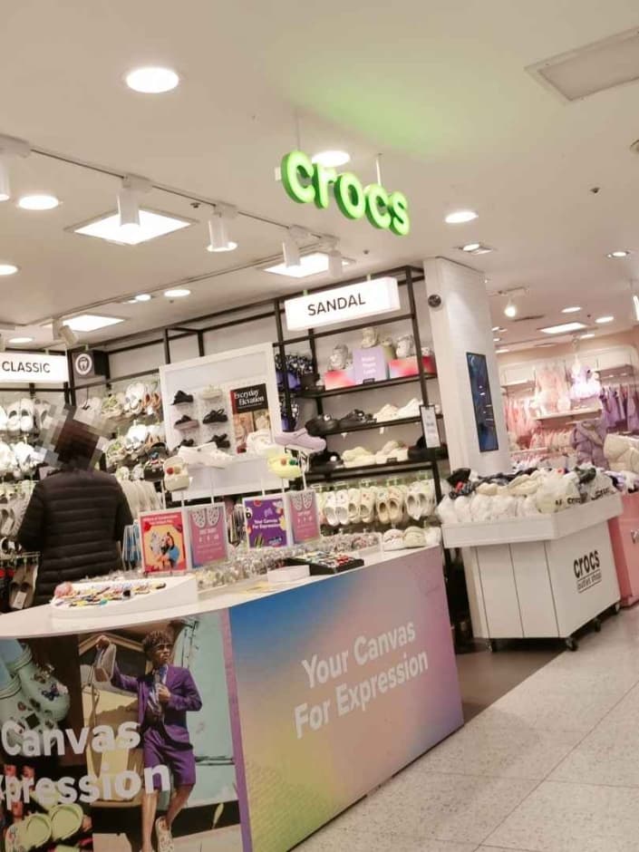 Crocs - Newcore Pyeongchon Branch [Tax Refund Shop] (크록스 뉴코아 평촌)