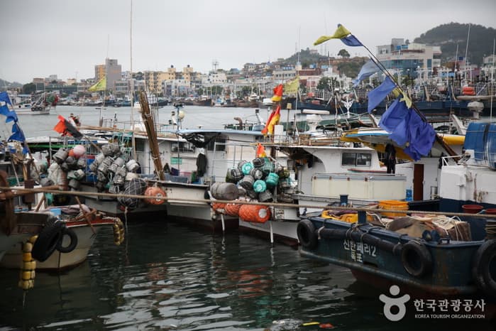 Samhakdo Island (삼학도)