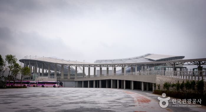 Incheon Asiad Main Stadium (인천아시아드주경기장)