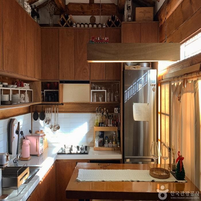 SOSO House (소소하우스)